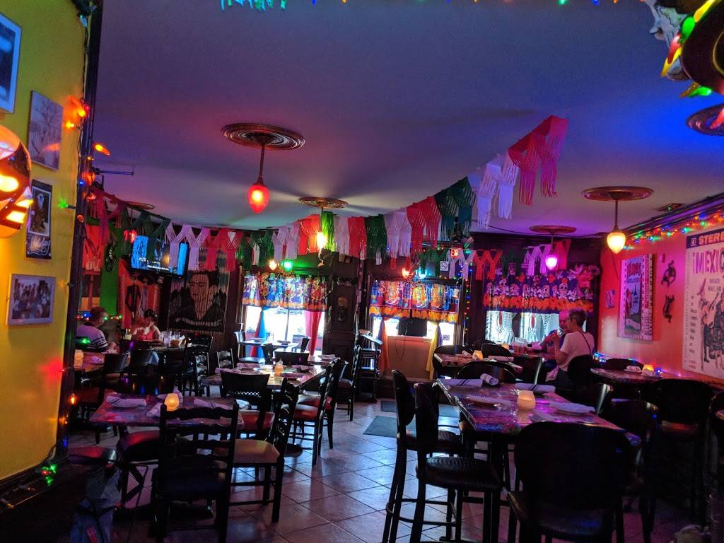 Sergios Place | restaurant | 6966 W North Ave, Chicago, IL 60707, USA | 7736225555 OR +1 773-622-5555