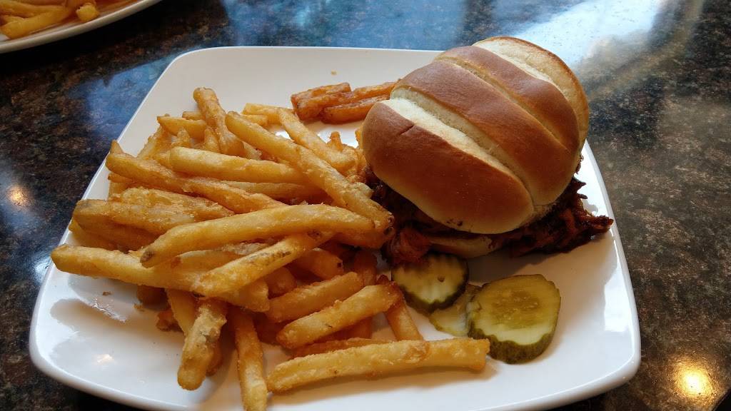 Deaks Pub & Grill | restaurant | 1017 Nygaard St, Stoughton, WI 53589, USA | 6088734066 OR +1 608-873-4066