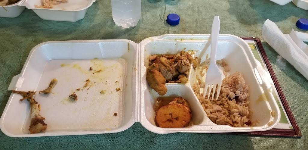 Finga Lickin Caribbean Eatery | restaurant | 2838 The Plaza, Charlotte, NC 28205, USA | 9804305120 OR +1 980-430-5120