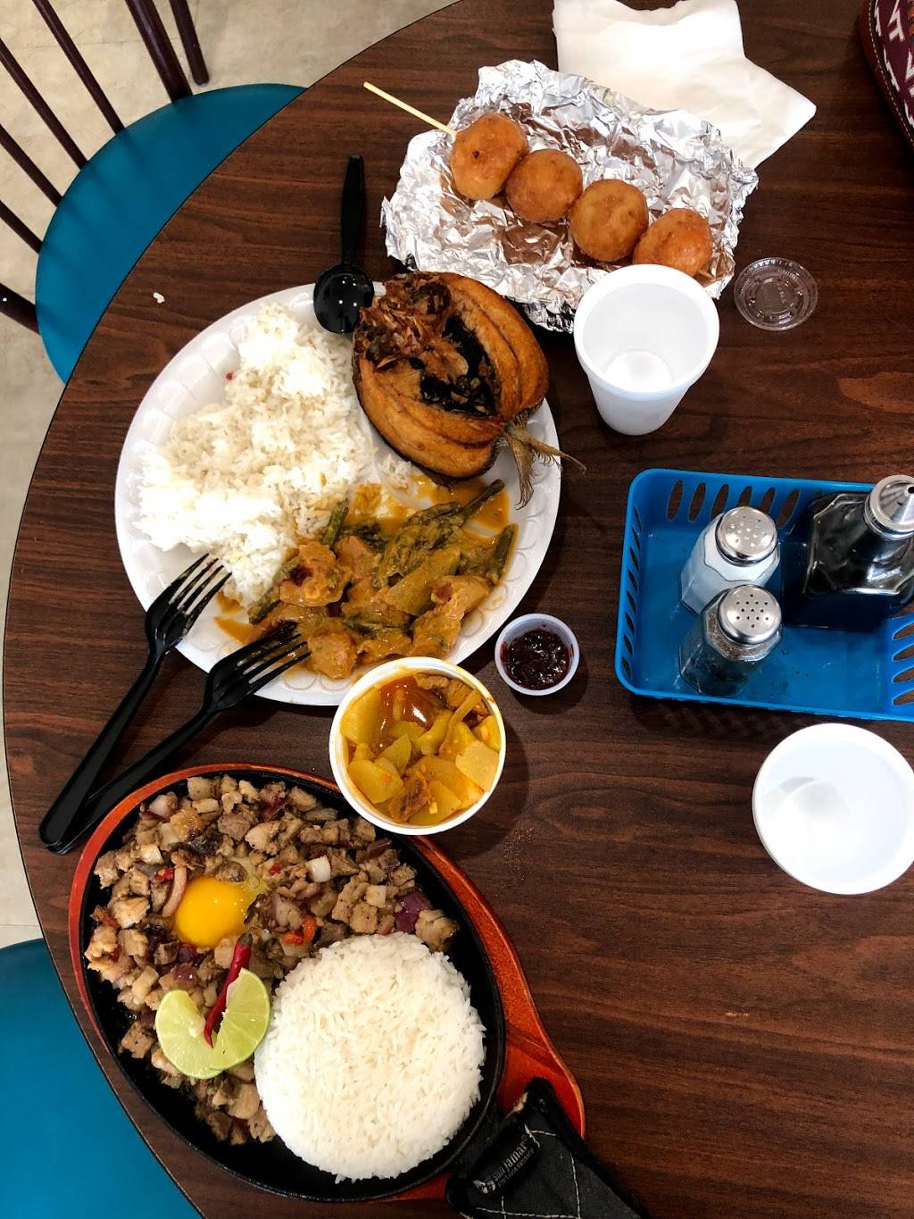 KUYAS Sizzling and Filipino Cuisine | restaurant | 5196 Fairfield Shopping Centre, Virginia Beach, VA 23464, USA | 7574958800 OR +1 757-495-8800