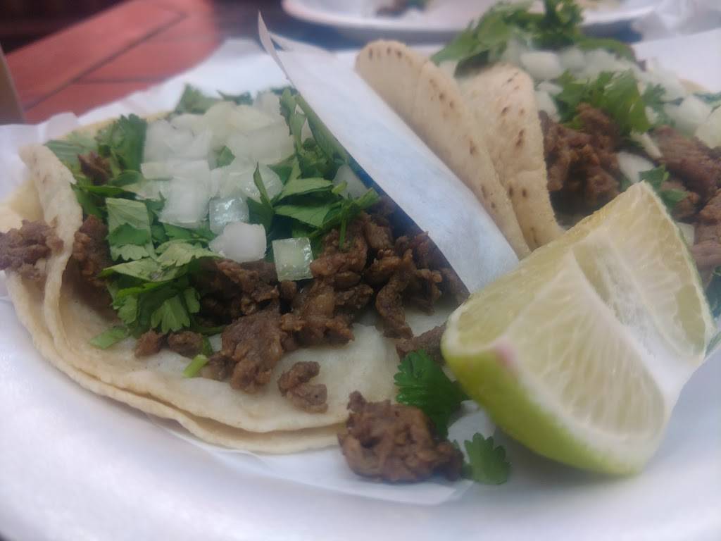 Las Cazuelas Restaurant | restaurant | 2553 E Palmdale Blvd, Palmdale, CA 93550, USA | 6612749222 OR +1 661-274-9222