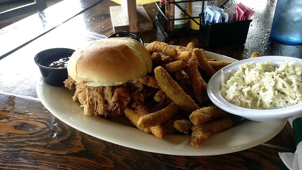 The Brew Kettle Amherst | restaurant | 300 Church St, Amherst, OH 44001, USA | 4409842739 OR +1 440-984-2739