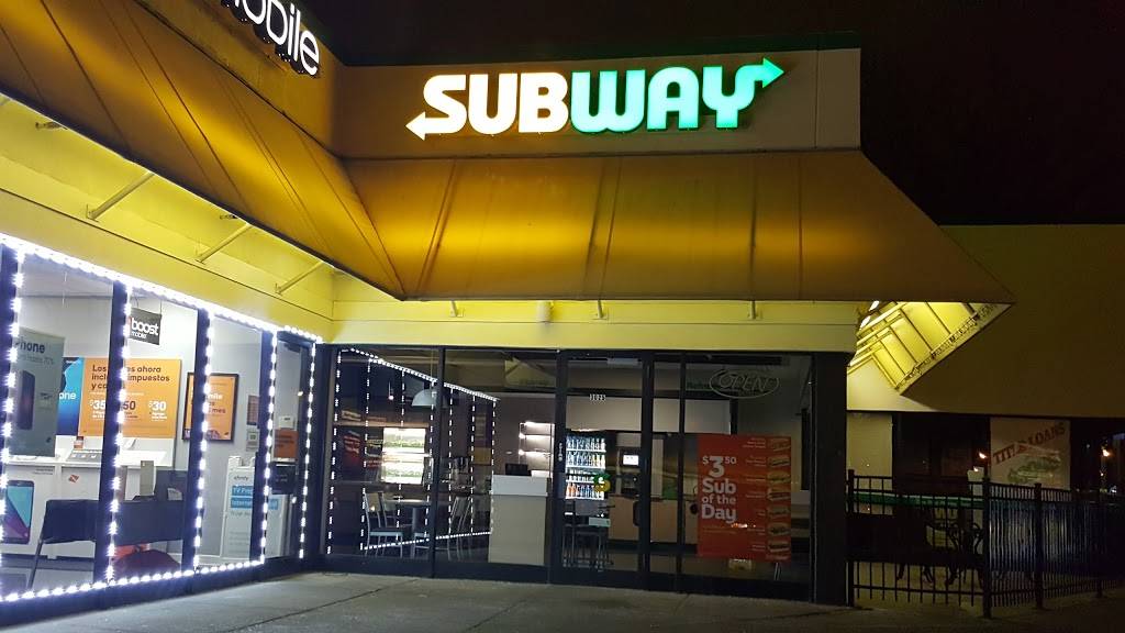Subway Restaurants | restaurant | 3025 N Pulaski Rd., Space D, Barry Center, Chicago, IL 60641, USA | 7732835875 OR +1 773-283-5875