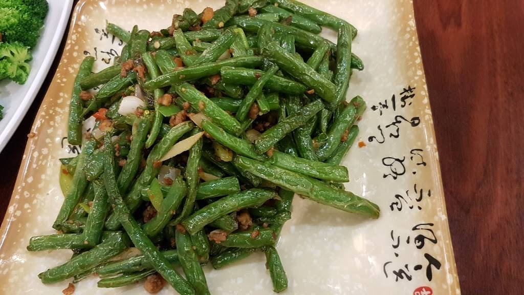 Chinese Dumpling House | restaurant | 4040 Creditview Rd, Mississauga, ON L5C 3Y8, Canada | 9052705988 OR +1 905-270-5988