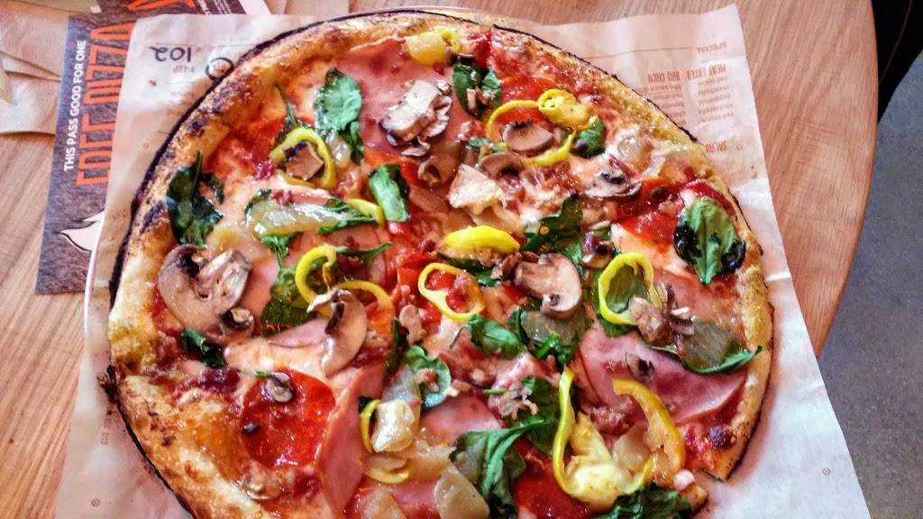 Blaze Pizza | restaurant | 2031 N Squirrel Rd, Auburn Hills, MI 48326, USA | 2482373377 OR +1 248-237-3377