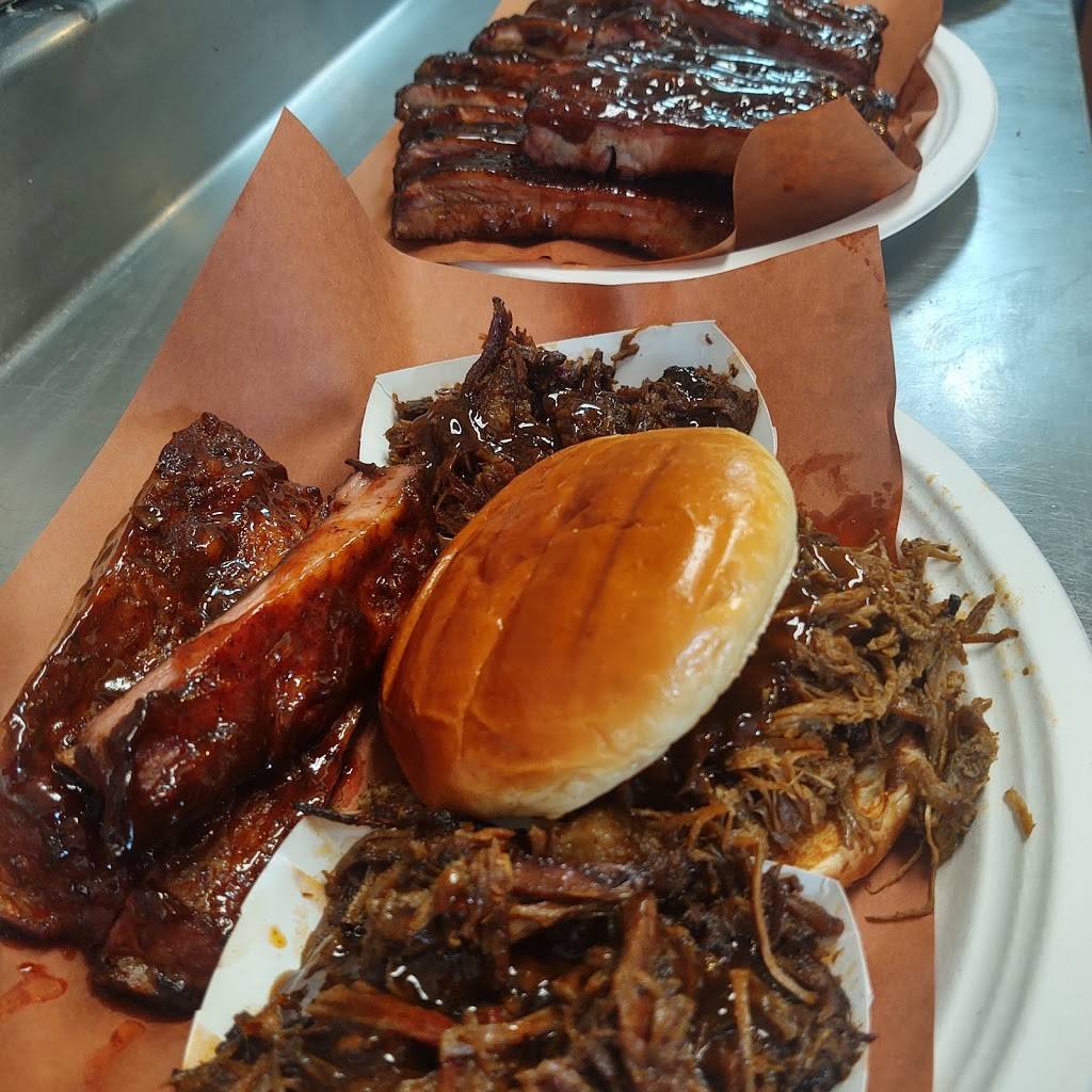 Jacobs Smokehouse | restaurant | 7850 McHenry St, Burlington, WI 53105, USA | 2625396029 OR +1 262-539-6029