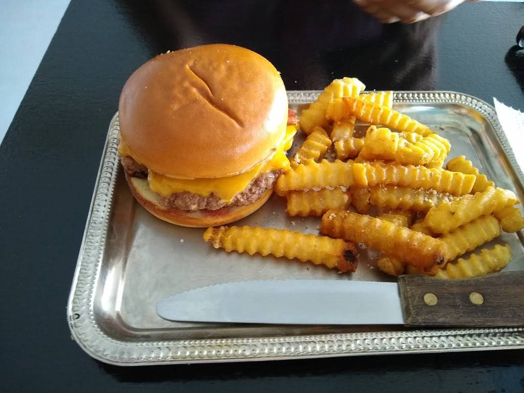 Amys Place | restaurant | 326 College Dr, Orange Park, FL 32065, USA | 9043751271 OR +1 904-375-1271