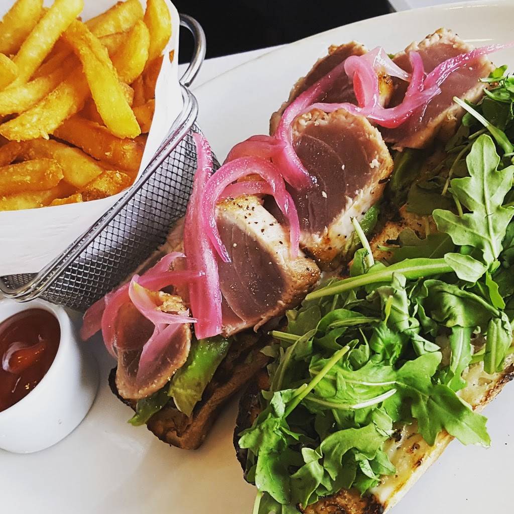 Blu Pointe | restaurant | 120 Front St, Newburgh, NY 12550, USA | 8455680100 OR +1 845-568-0100