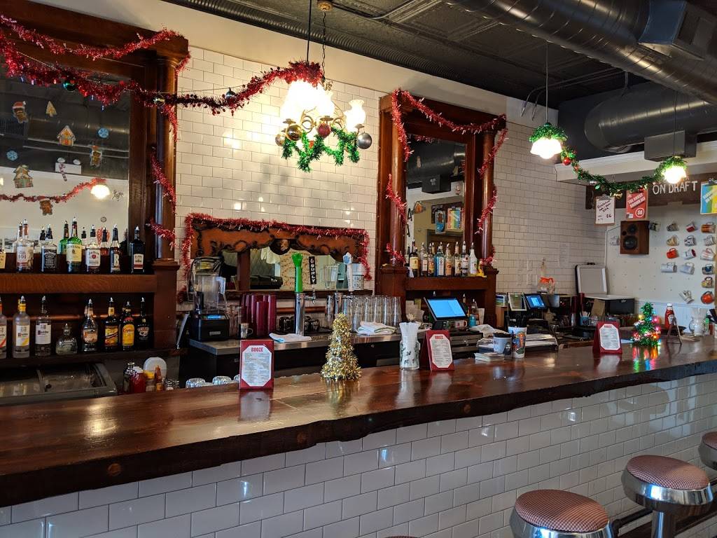 The Roost Carolina Kitchen | restaurant | 1467 W Irving Park Rd, Chicago, IL 60613, USA | 3122615564 OR +1 312-261-5564