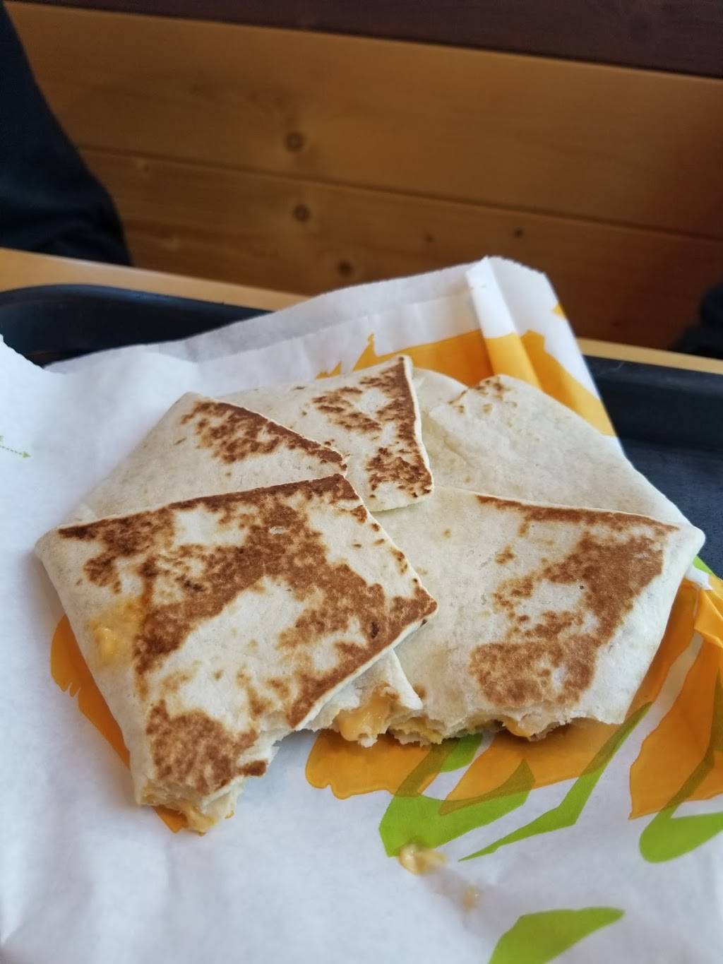 Taco Bell | meal takeaway | 74 Stratford Dr, Bloomingdale, IL 60108, USA | 6305290050 OR +1 630-529-0050