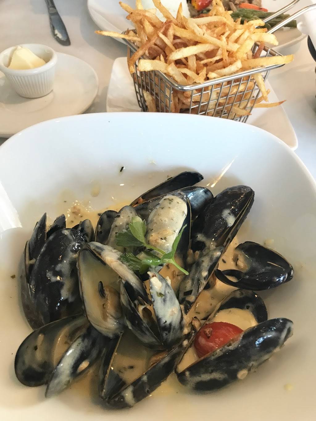 Chez Joel Bistro Francais | restaurant | 1119 W Taylor St, Chicago, IL 60607, USA | 3122266479 OR +1 312-226-6479