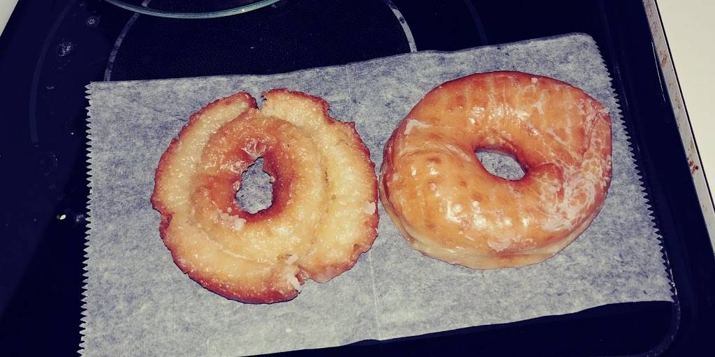 Donut plus restaurant | restaurant | 635 S Lake Shore Way, Lake Alfred, FL 33850, USA | 8638757158 OR +1 863-875-7158