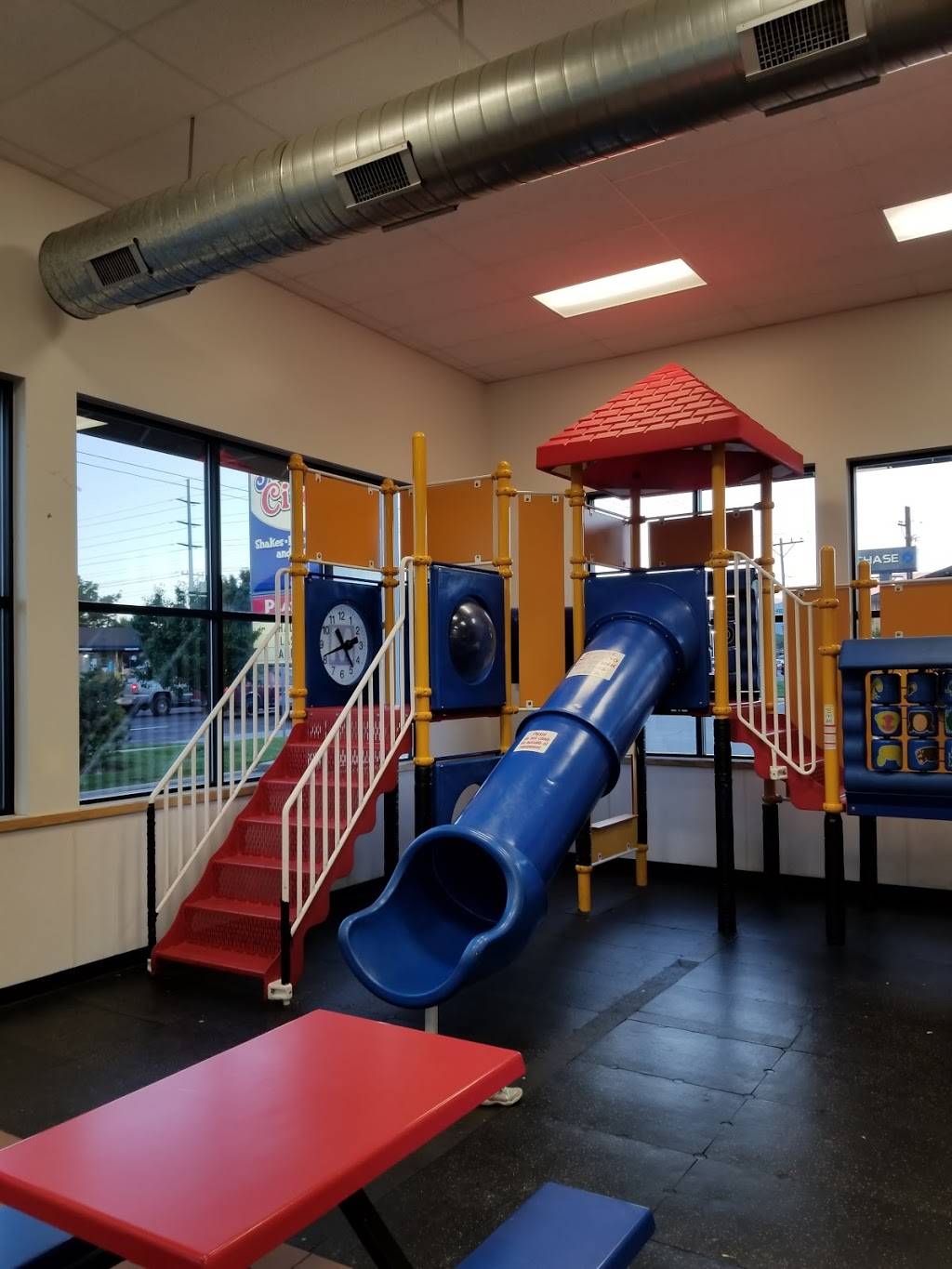 Arctic Circle | restaurant | 2650 4700 S, West Valley City, UT 84118, USA | 8019673116 OR +1 801-967-3116