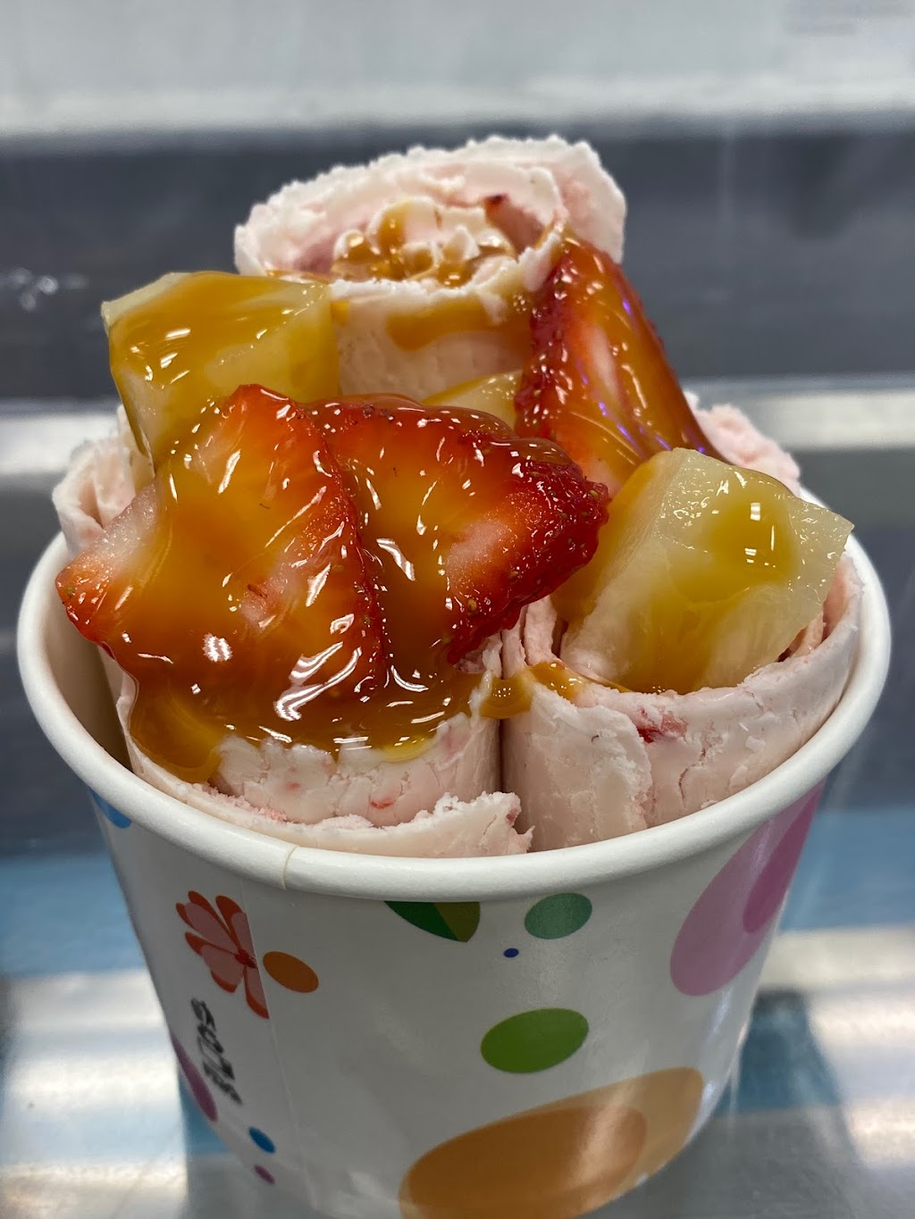 Frozen Dune Rolled Ice Cream & Coffee | cafe | 2052 Scenic Gulf Dr #103, Miramar Beach, FL 32550, USA | 8508424777 OR +1 850-842-4777