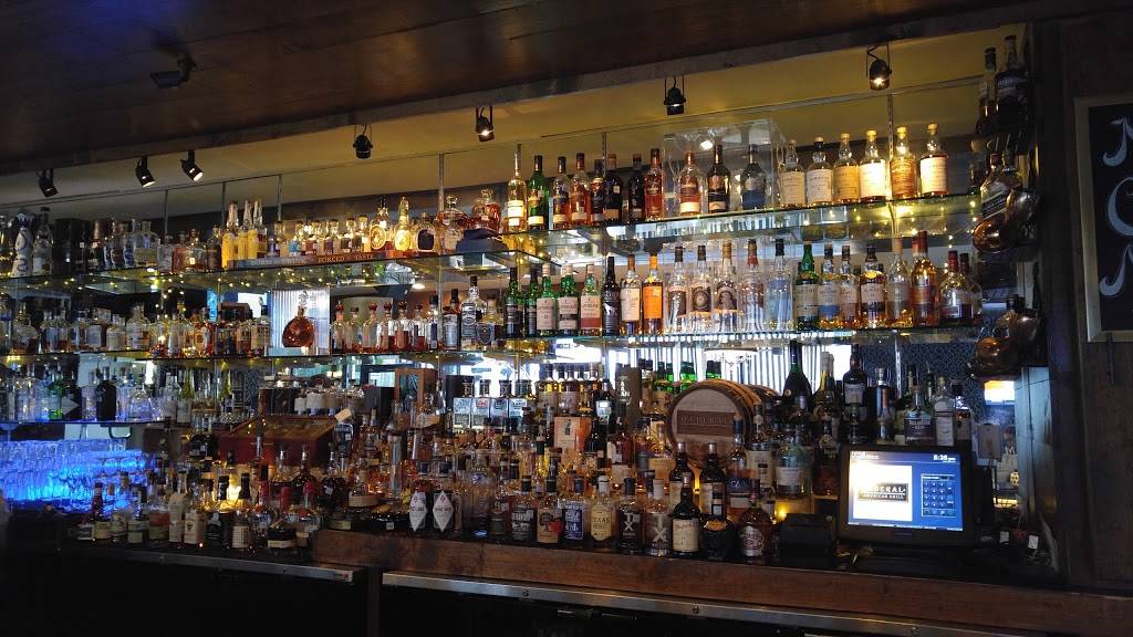 Federal American Grill | restaurant | 510 Shepherd Dr, Houston, TX 77007, USA | 7138637777 OR +1 713-863-7777