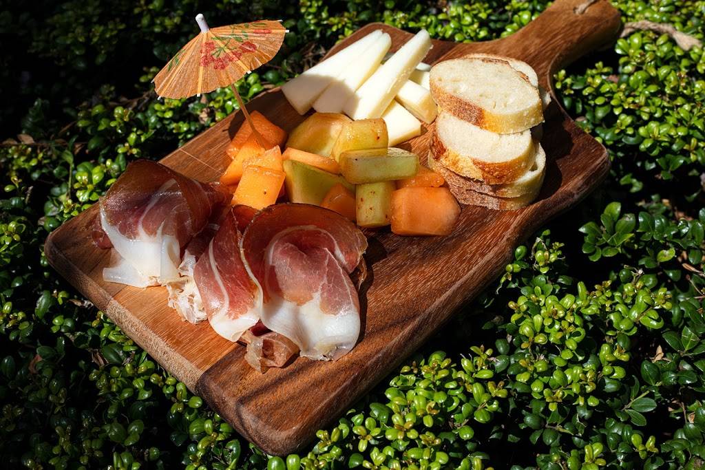 Elephants Delicatessen | restaurant | 115 NW 22nd Ave, Portland, OR 97210, USA | 5032996304 OR +1 503-299-6304