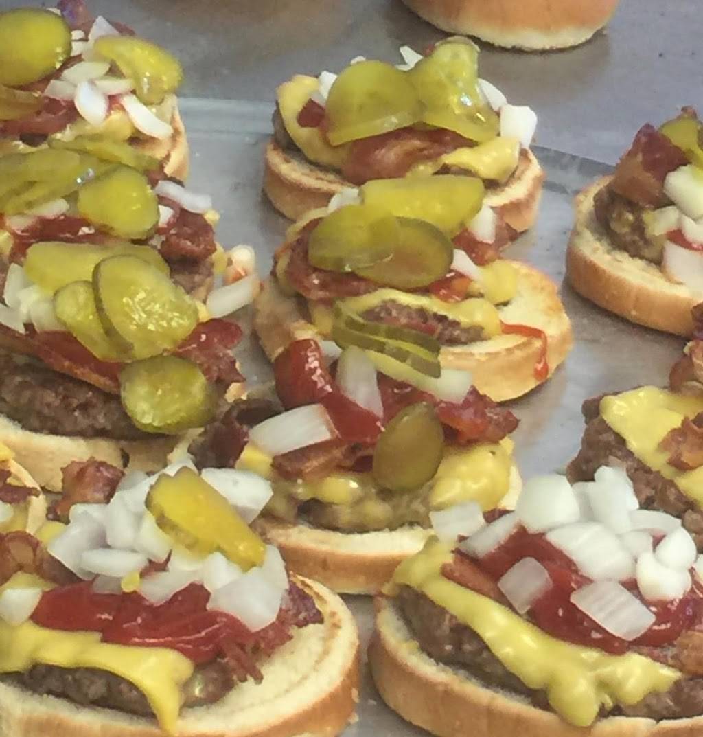 Zacs Hamburgers | restaurant | 3600 Concord Rd, Aston, PA 19014, USA | 6104858511 OR +1 610-485-8511