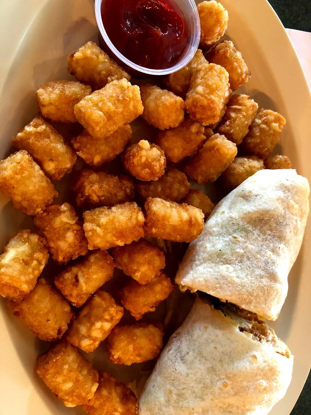 Putters Patio and Grill | restaurant | 5302, 3005 Bonhurst Dr, Winston-Salem, NC 27106, USA | 3367249990 OR +1 336-724-9990