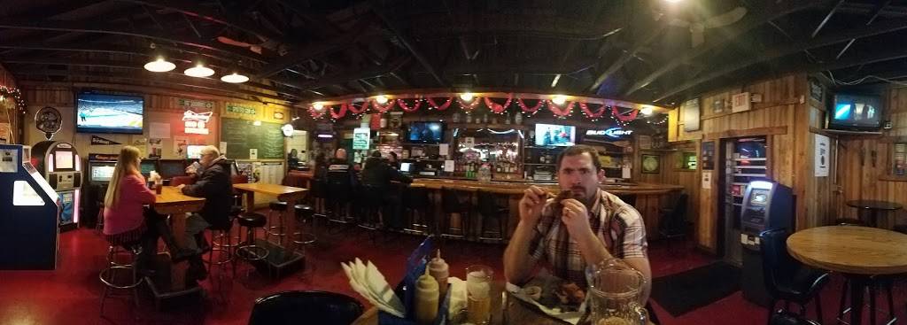 Izzys Bbq Lounge & Grille | restaurant | 1506 N 3rd St, Superior, WI 54880, USA | 7153923337 OR +1 715-392-3337