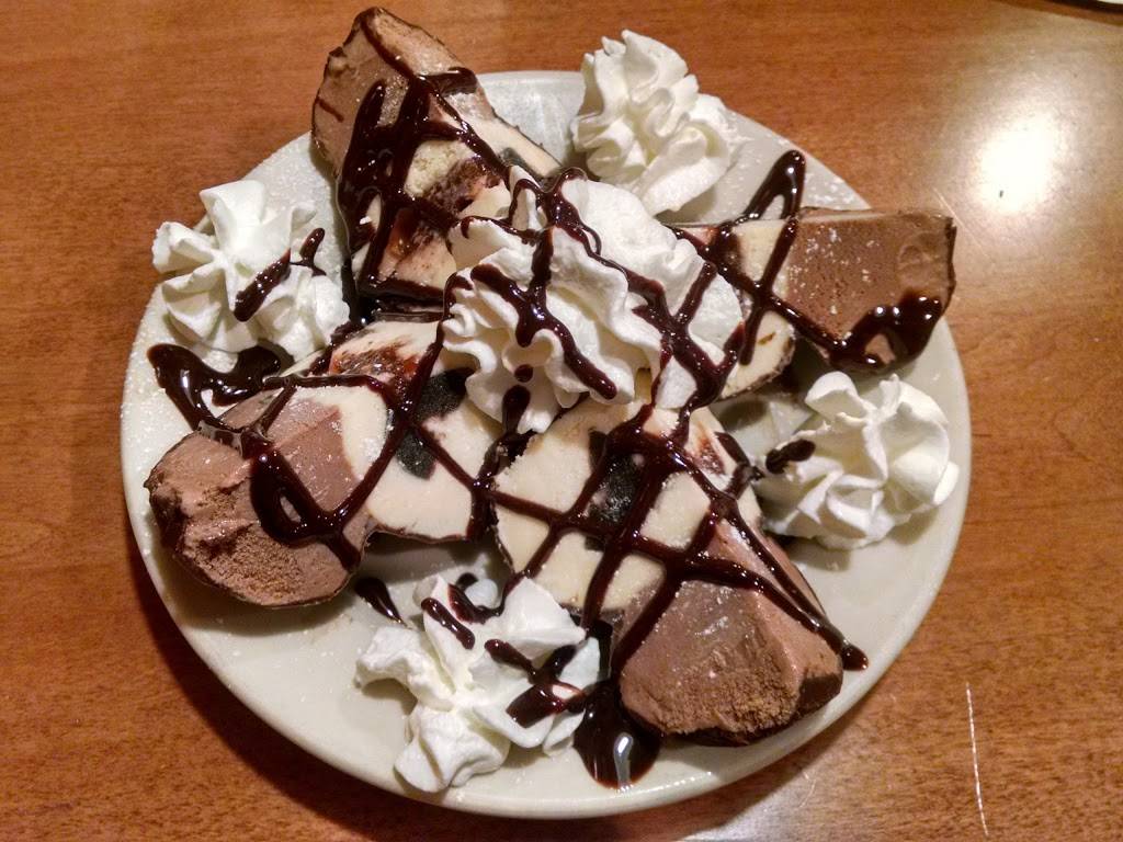 Momos Sports Bar | restaurant | 1917, 350 Union Ave, Holbrook, NY 11741, USA | 6316489669 OR +1 631-648-9669