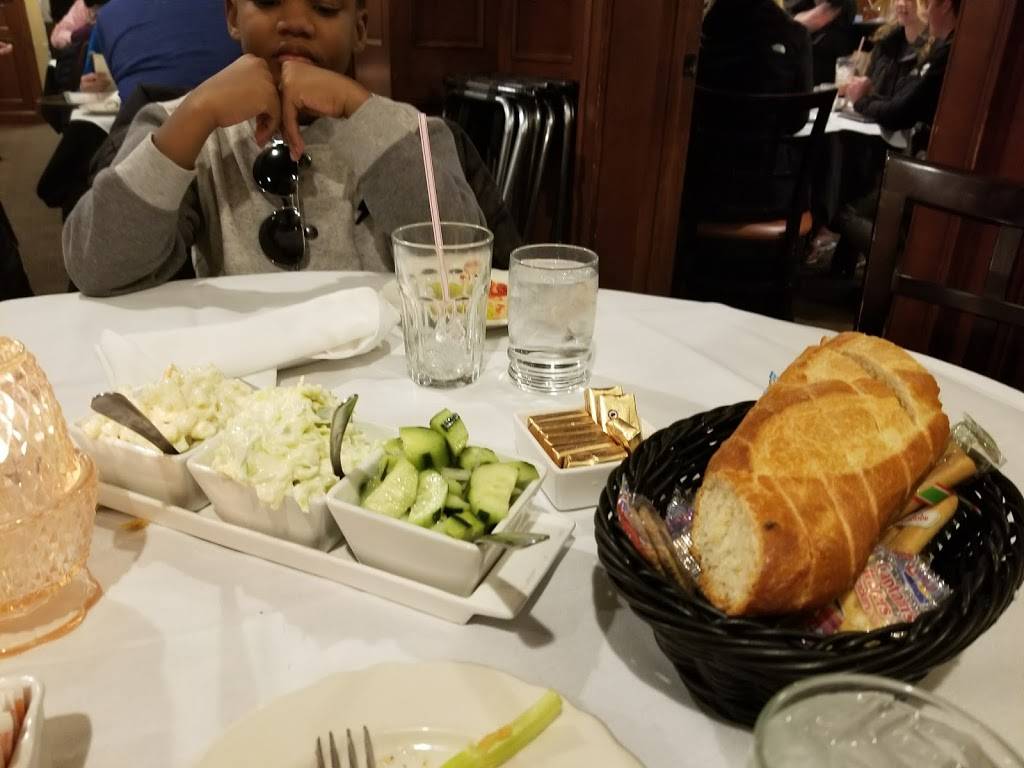 Peteys II Restaurant | restaurant | 15900 South La Grange Road, Orland Park, IL 60467, USA | 7083492820 OR +1 708-349-2820