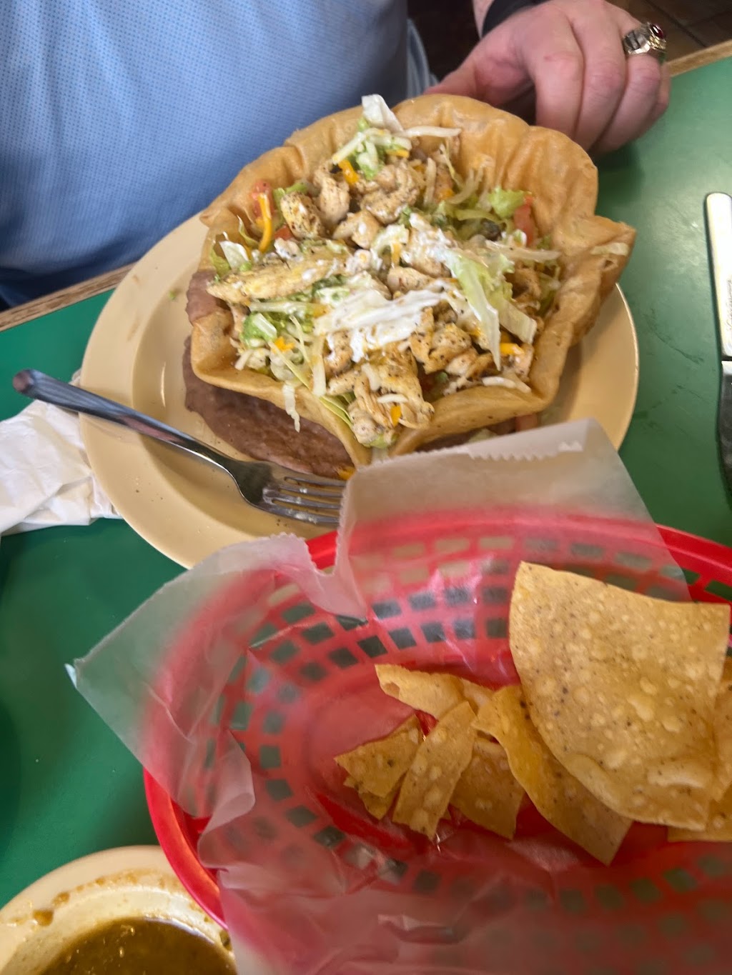 Los Caporales Mexican Restaurant | restaurant | 4000 N Grandview Ave, Odessa, TX 79762, USA | 4323661445 OR +1 432-366-1445