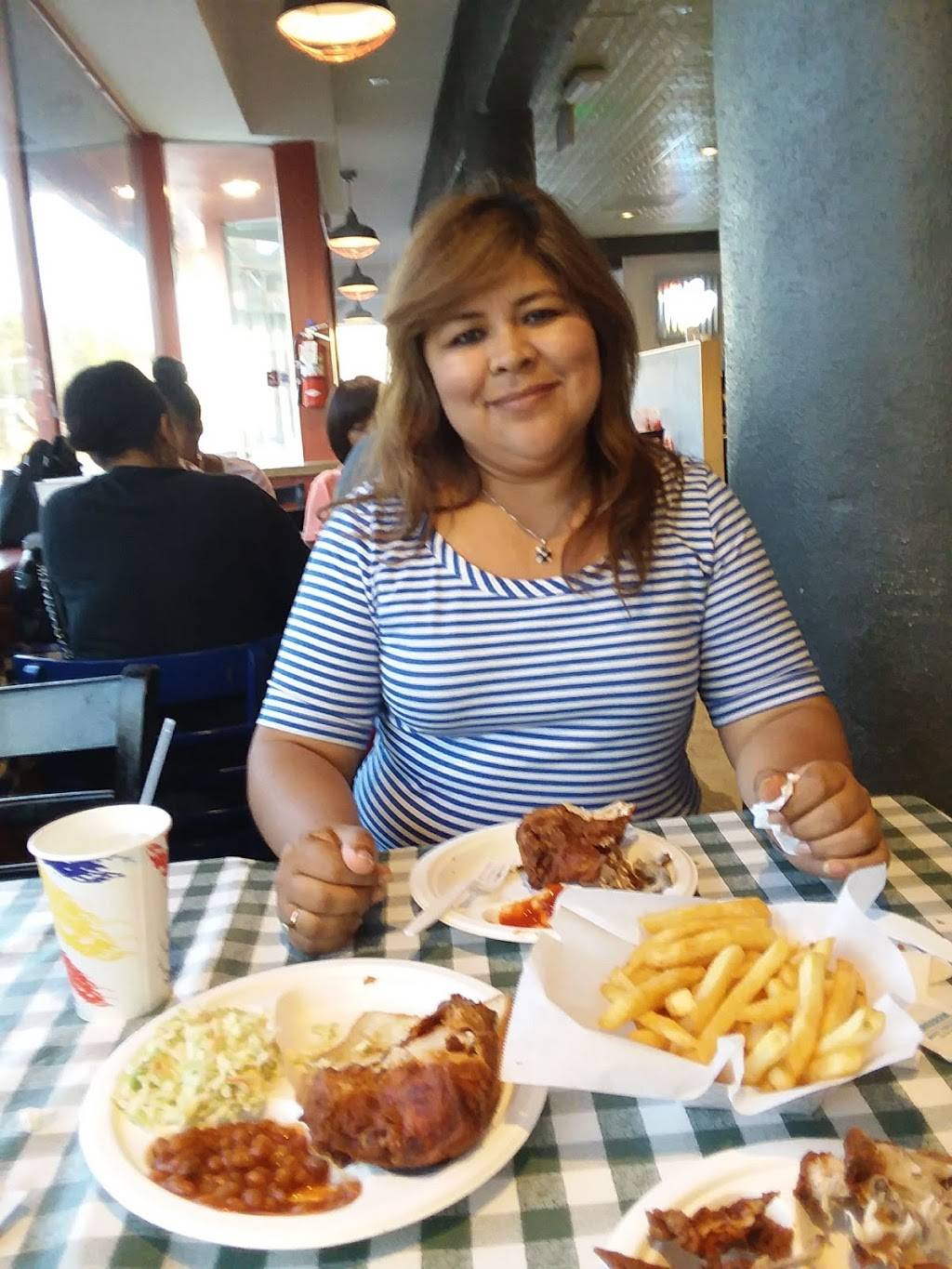 Fosters Freeze | restaurant | 201 S Glenoaks Blvd, Burbank, CA 91502, USA | 8188465906 OR +1 818-846-5906