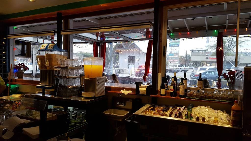 Mannys Lakewood | restaurant | 6465 E Mockingbird Ln, Dallas, TX 75214, USA | 2148241616 OR +1 214-824-1616