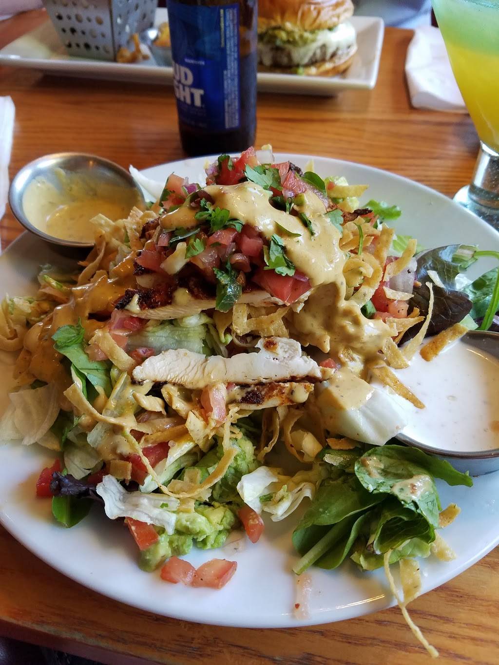 Chilis Grill & Bar | meal takeaway | 9886 Old US 20, Rossford, OH 43460, USA | 4198730696 OR +1 419-873-0696