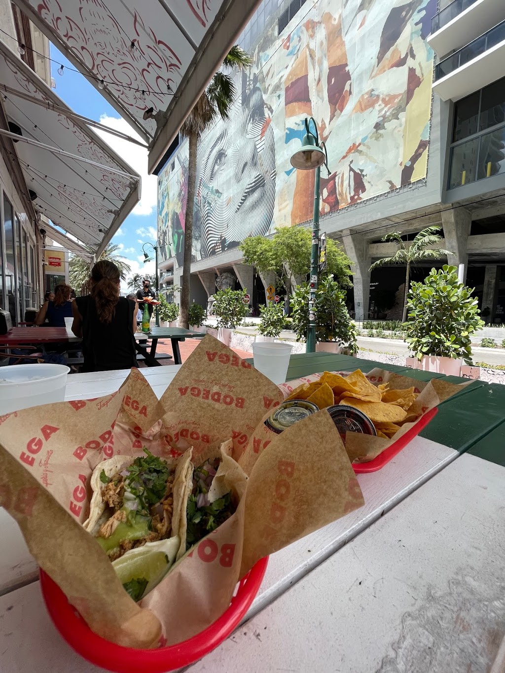 Bodega Taqueria y Tequila Fort Lauderdale | restaurant | 21 W Las Olas Blvd, Fort Lauderdale, FL 33301, USA | 9549455545 OR +1 954-945-5545