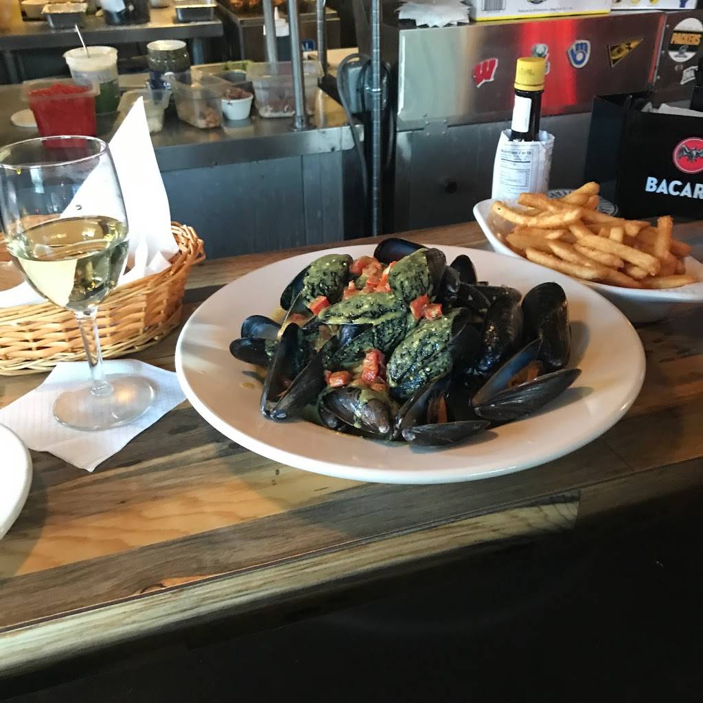 Triskeles | restaurant | 1801 S 3rd St, Milwaukee, WI 53204, USA | 4148375950 OR +1 414-837-5950