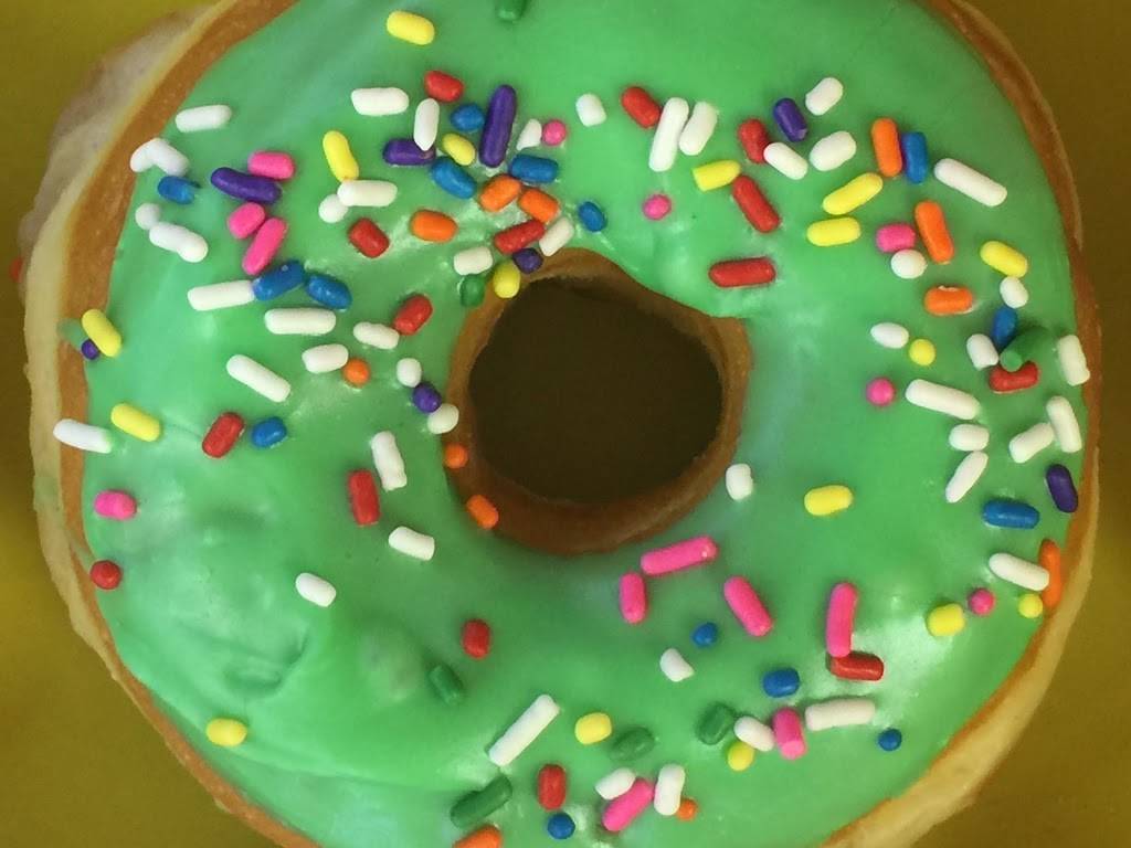 Snowflake Donuts | restaurant | 24525 Gosling Rd h, Spring, TX 77389, USA | 2815167763 OR +1 281-516-7763