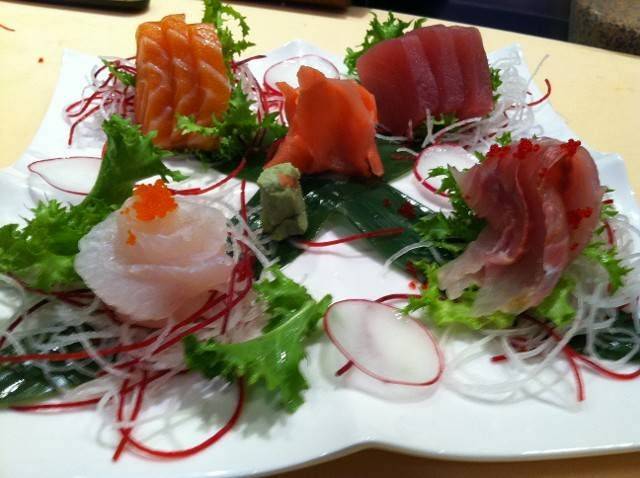 Red Maple Asian Cuisine and Bar | restaurant | 10110 Colesville Rd, Silver Spring, MD 20901, USA | 3015935899 OR +1 301-593-5899