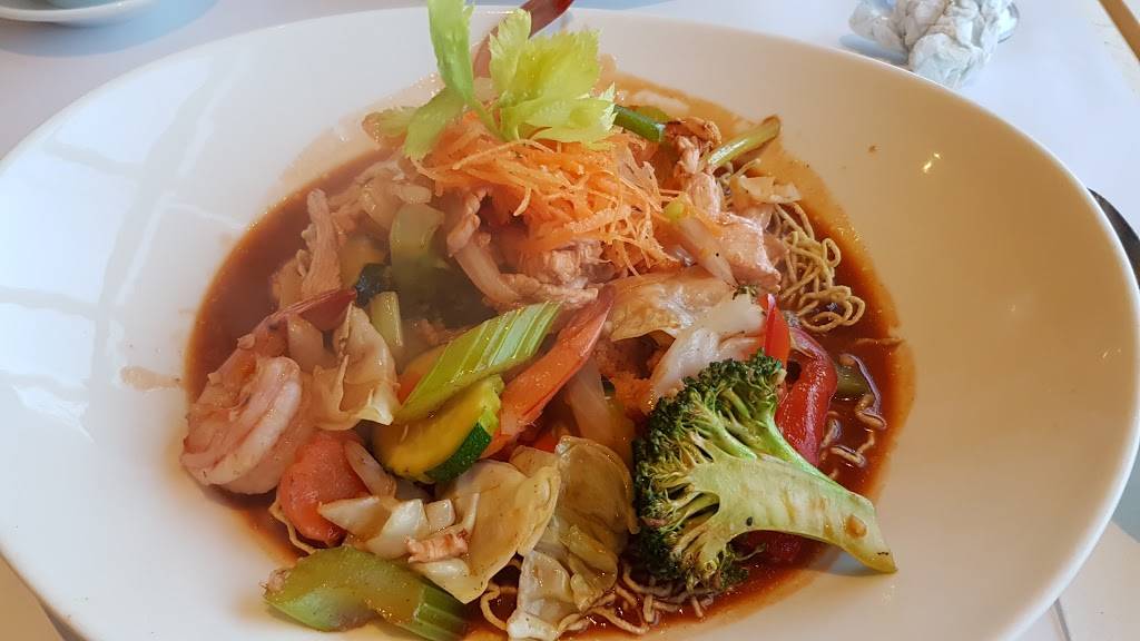 Basilic Vert | restaurant | 15 Boulevard Samson, Laval, QC H7X 3S5, Canada | 4506892221 OR +1 450-689-2221