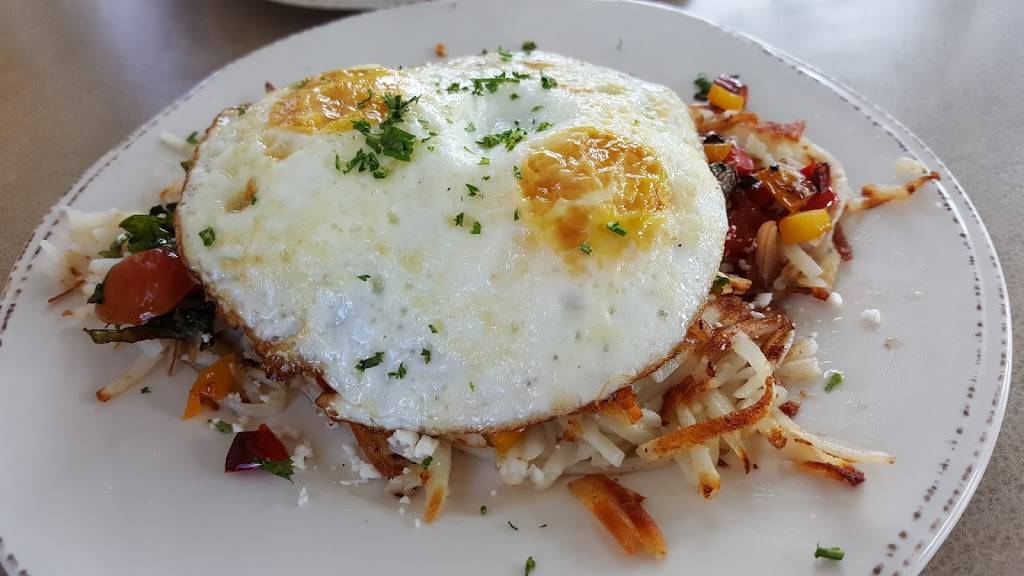 Dakota Junction | restaurant | 2281 Commerce Blvd, Mound, MN 55364, USA | 9524791519 OR +1 952-479-1519