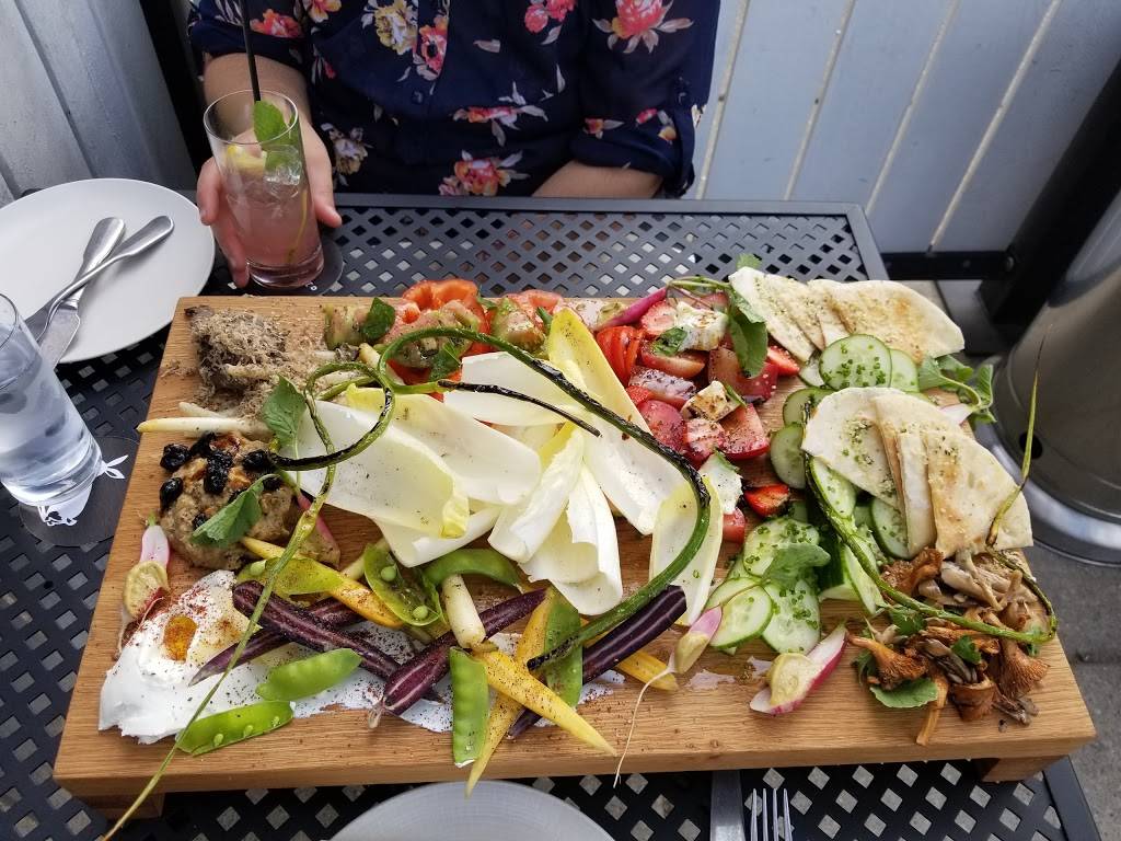 Picante Taqueria | restaurant | 2018 W Division St, Chicago, IL 60622, USA | 7733288800 OR +1 773-328-8800