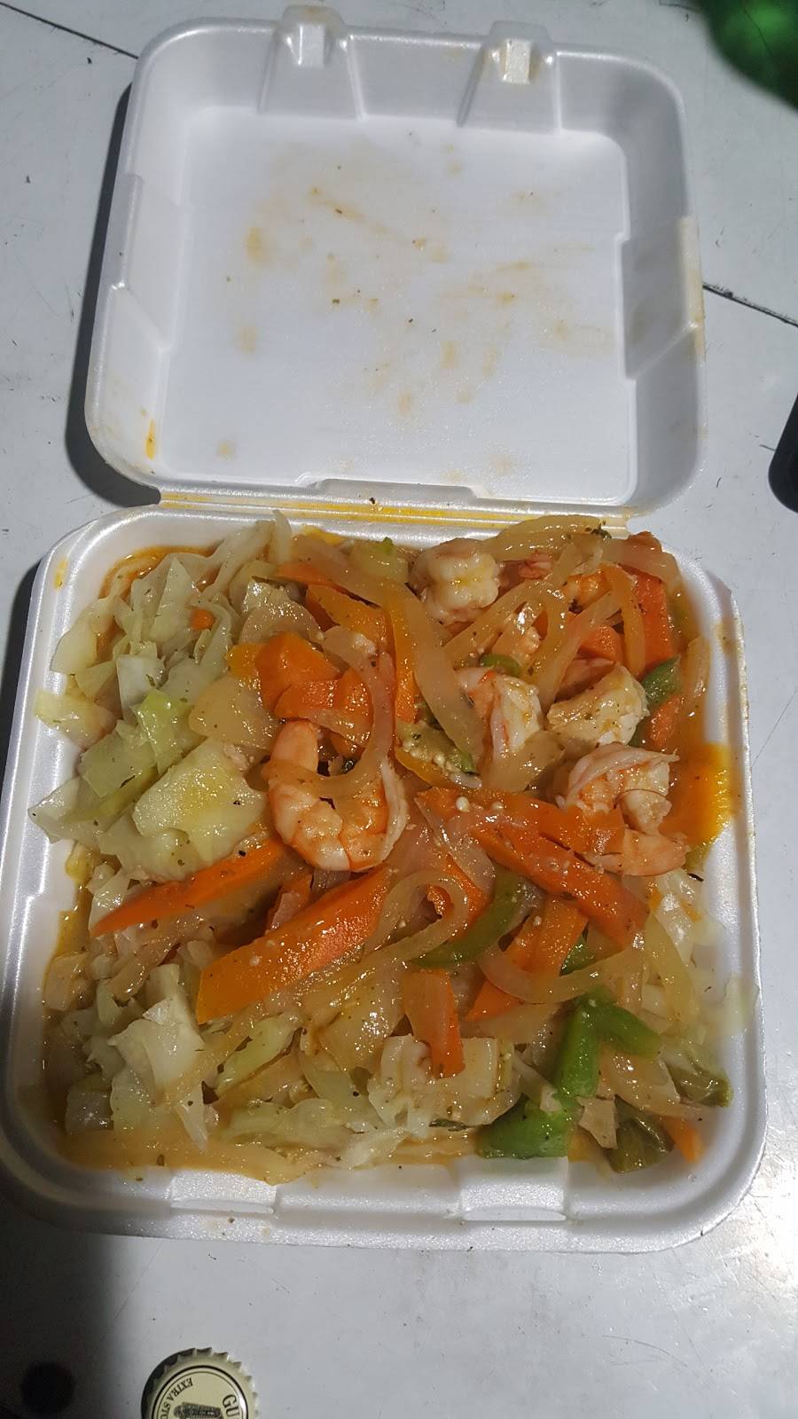 Carls Seafood Restaurant | restaurant | 2934 FL-7, Lauderdale Lakes, FL 33311, USA | 9546765700 OR +1 954-676-5700