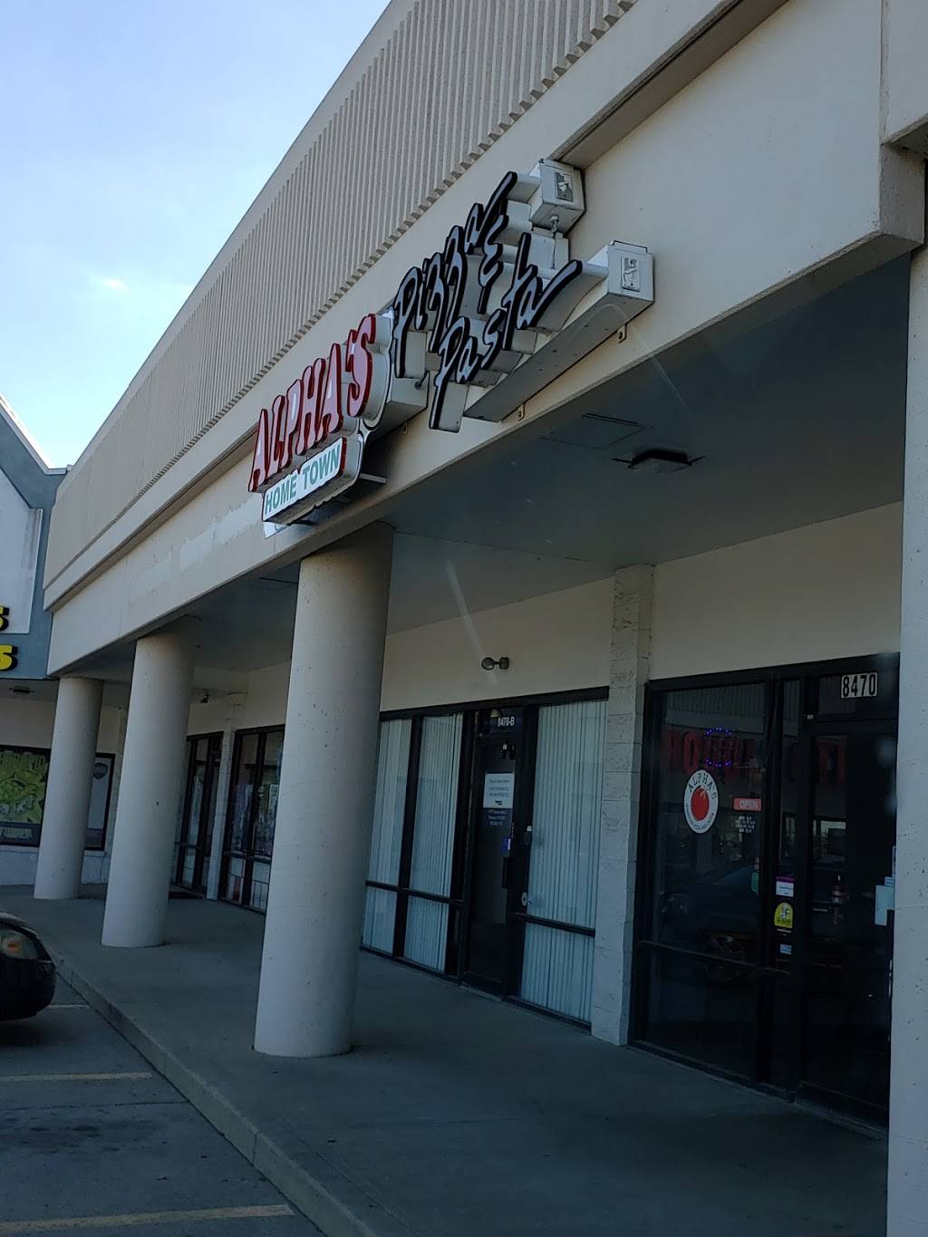 Alphas Home Town Pizza And Pasta | restaurant | 8470 US-42, Florence, KY 41042, USA | 8592826222 OR +1 859-282-6222
