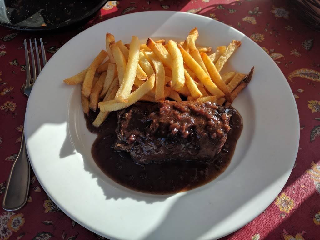 Bistro Moulin | restaurant | 867 Wave St, Monterey, CA 93940, USA | 8313331200 OR +1 831-333-1200