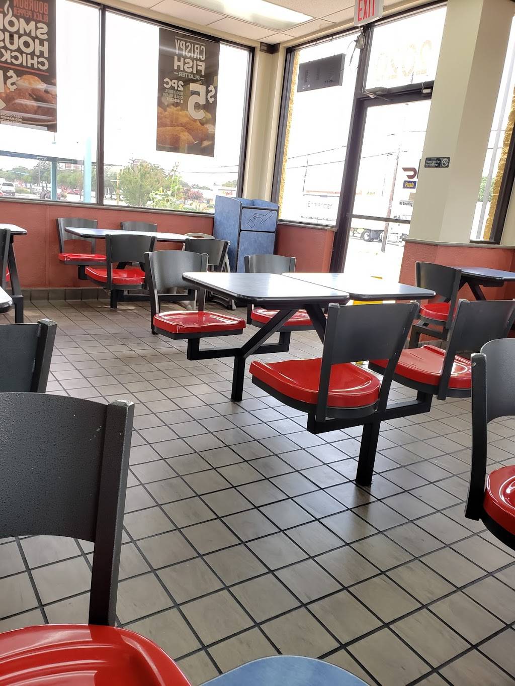 Churchs Chicken | restaurant | 2020 E Belt Line Rd, Carrollton, TX 75006, USA | 9724178827 OR +1 972-417-8827