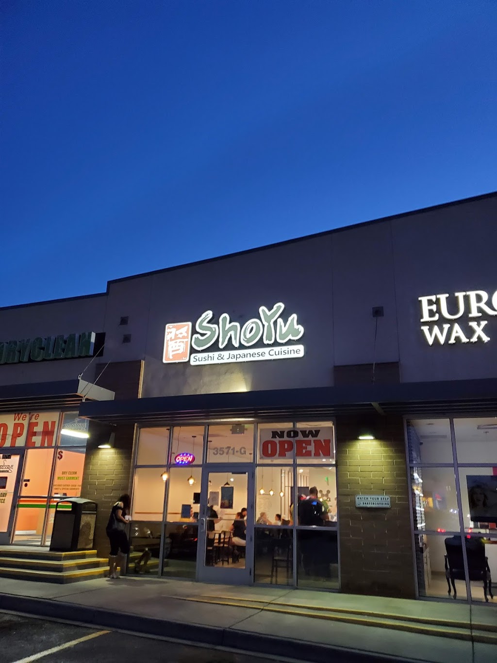 Shoyu Sushi | restaurant | 3571 S Tower Rd Unit G, Aurora, CO 80013, USA | 7207265168 OR +1 720-726-5168