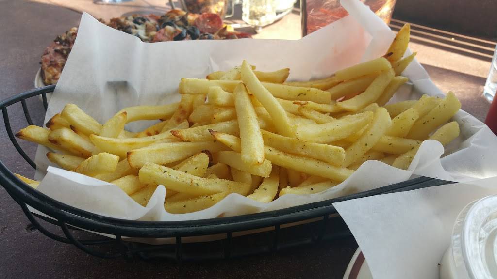 Red Frog | restaurant | 1001 CA-174, Colfax, CA 95713, USA | 5303461010 OR +1 530-346-1010