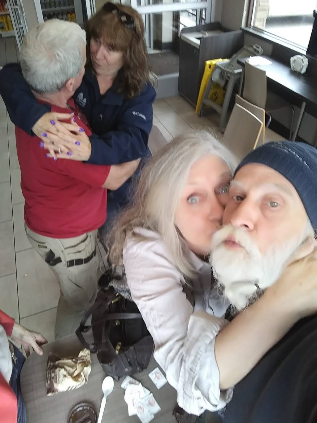 Tim Hortons | restaurant | 3356 Miller Rd, Flint, MI 48507, USA | 8886011616 OR +1 888-601-1616