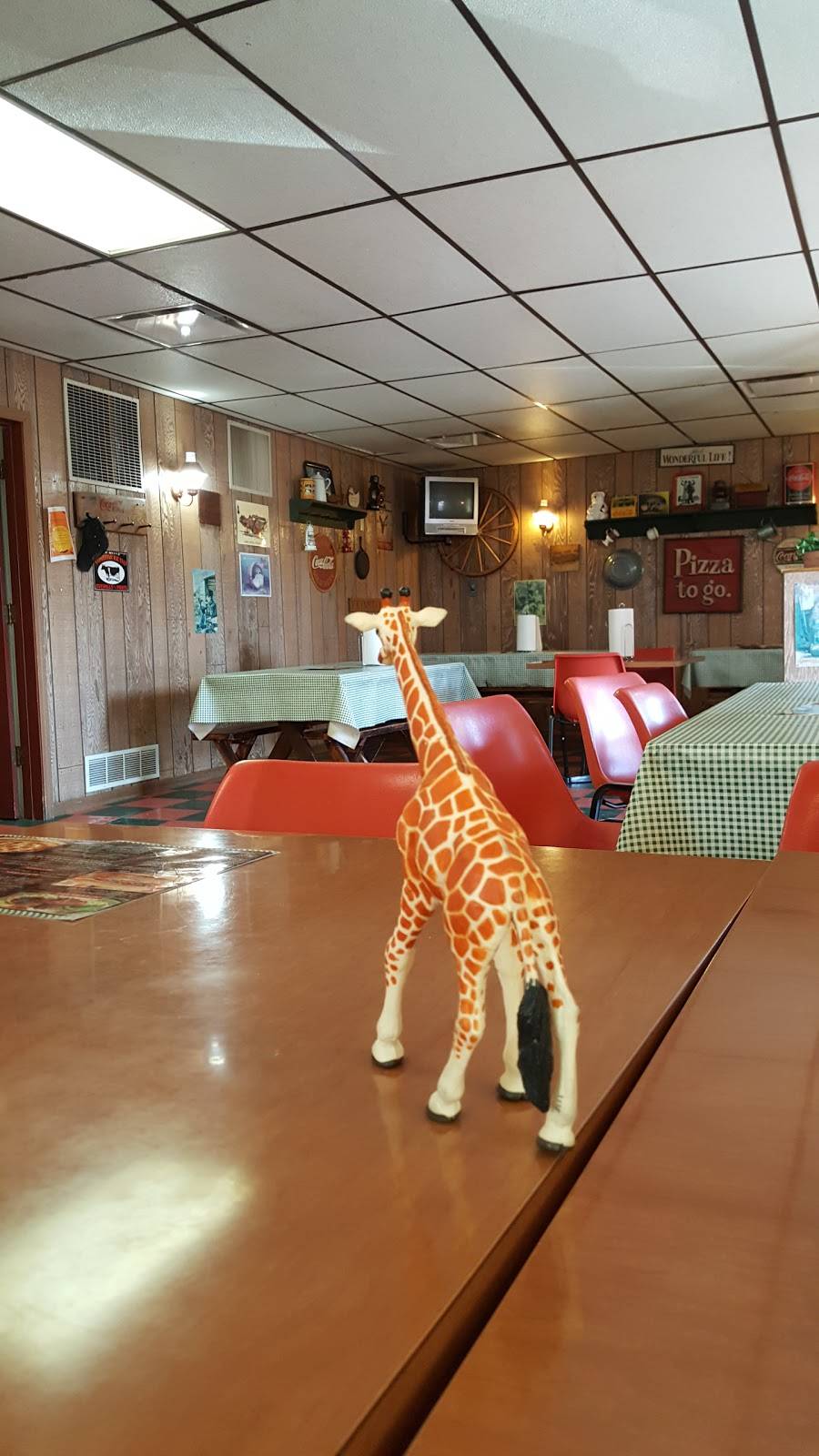 Capuanos Pizza House | restaurant | 24 S Twp Rd, Pataskala, OH 43062, USA | 7409277681 OR +1 740-927-7681