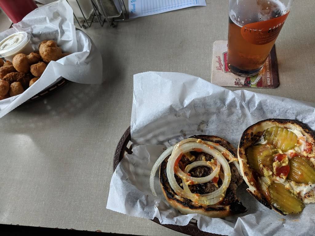 Bourbon Street Bar | restaurant | 821 S Broadway, Green Bay, WI 54304, USA | 9204329739 OR +1 920-432-9739