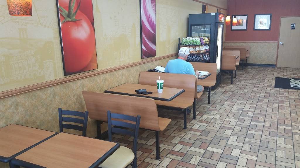 Subway Restaurants | restaurant | 512 E Woolbright St Unit #290 Sunshine Square Shopping Ctr, Boynton Beach, FL 33435, USA | 5613695777 OR +1 561-369-5777