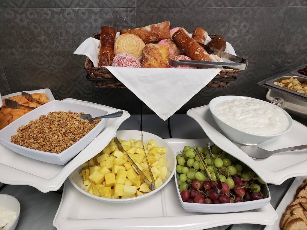 Monclovas Catering |  | 1075 Stadium Dr, Grand Prairie, TX 75050, USA | 2144125428 OR +1 214-412-5428