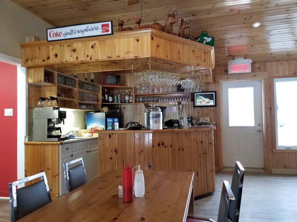 Rendez-Vous Du Chevreuil | restaurant | 1931 Rue Principale, Duhamel, QC J0V 1G0, Canada | 8194283333 OR +1 819-428-3333