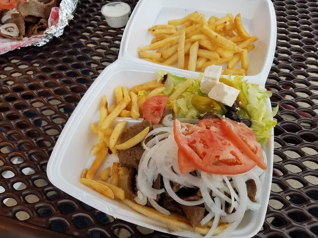 Golden Gyros | restaurant | 7233 W Lincoln Ave, Milwaukee, WI 53219, USA | 4145417580 OR +1 414-541-7580