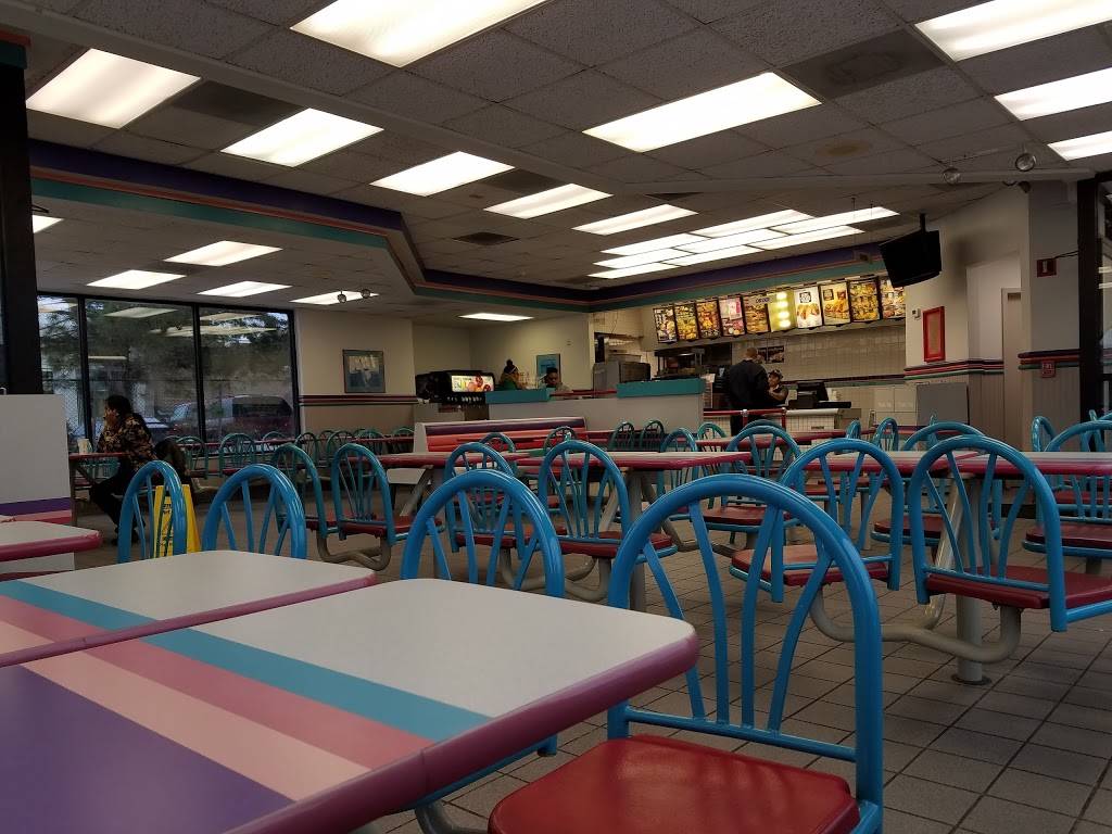 Taco Bell | meal takeaway | 650 Mall Dr, Schaumburg, IL 60173, USA | 8475178320 OR +1 847-517-8320